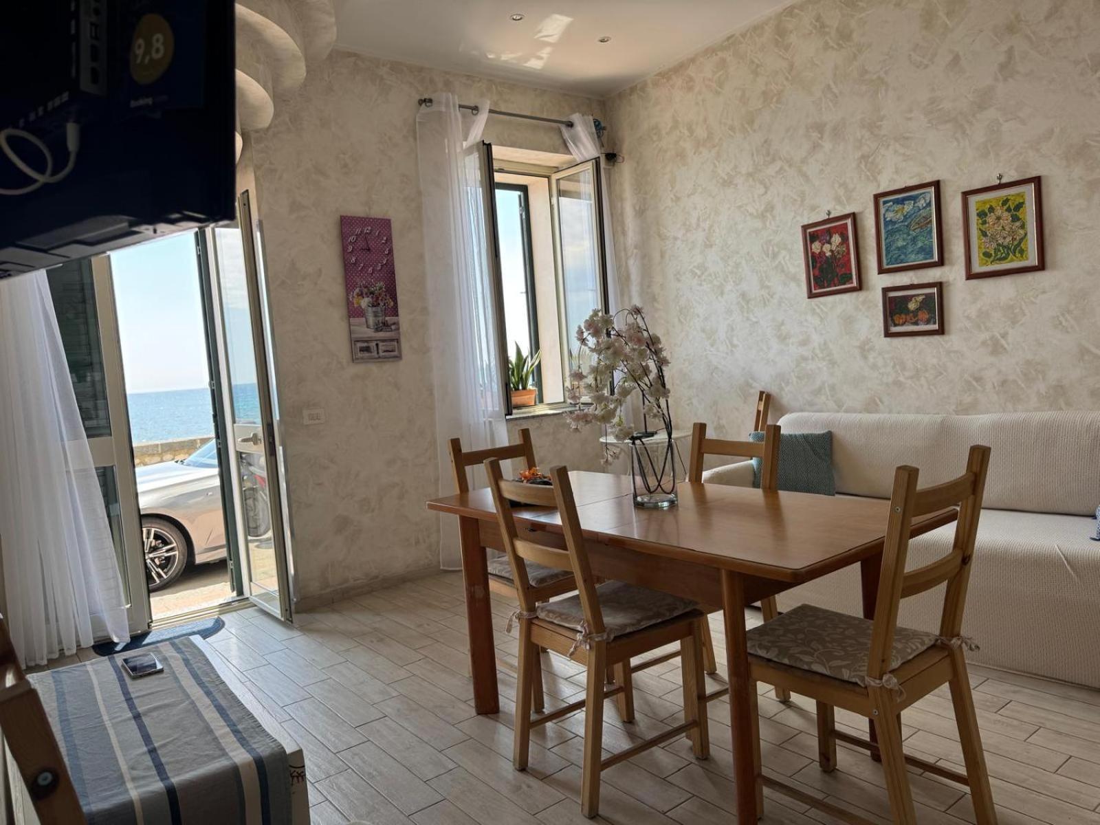 Casa Vacanza Sweet Home Giardini-Naxos Zewnętrze zdjęcie